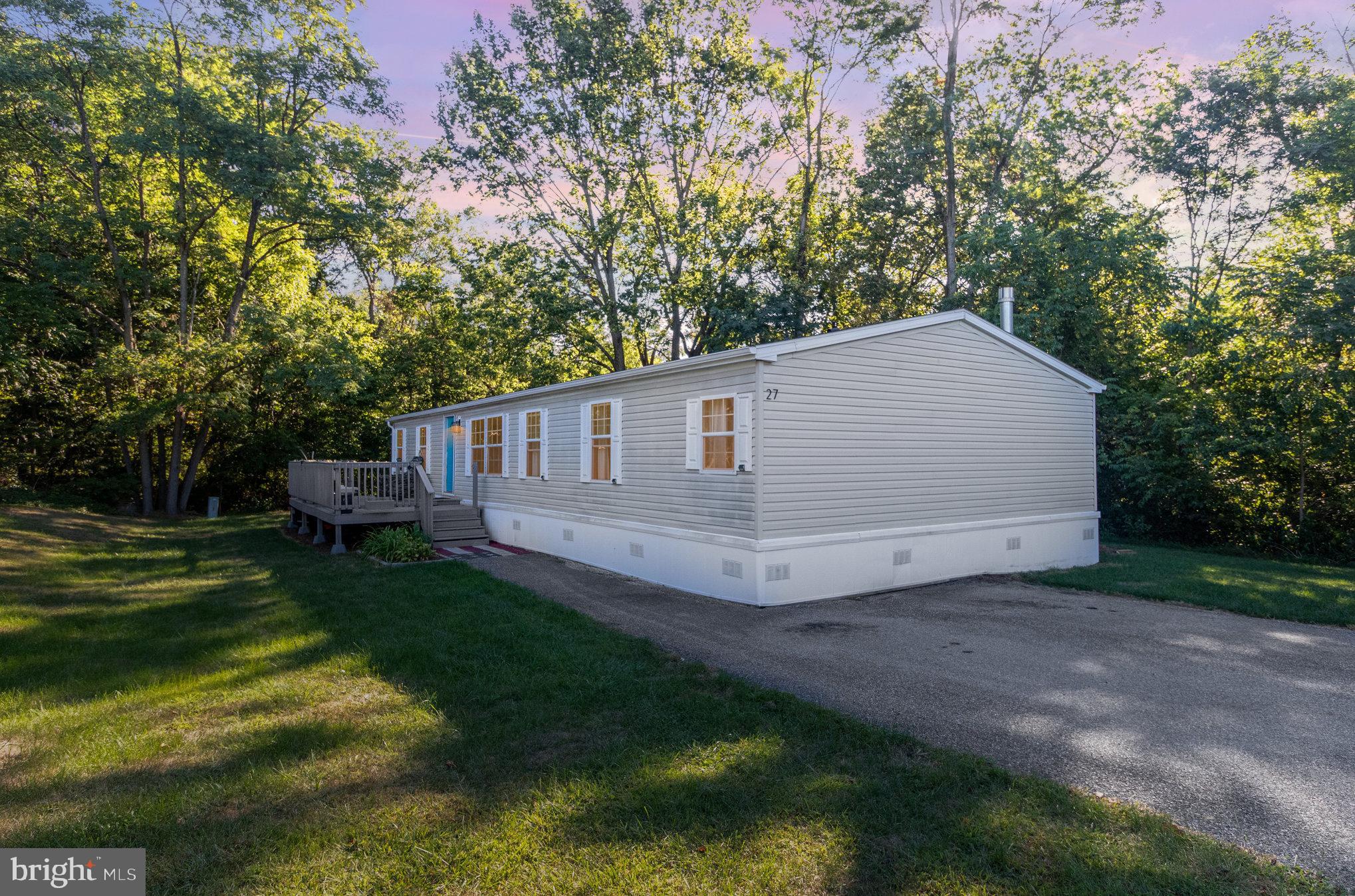 27 Helena Lane Carlisle, PA 17015 - Photo 1 of 32 Gallery Image 1