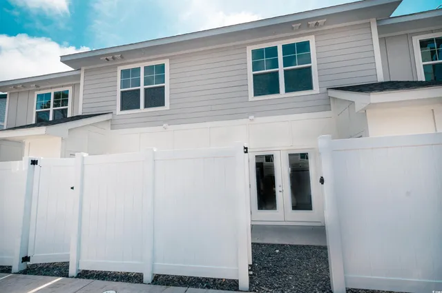 $319,900 | 780 Maxine Court, Unit 8A, Myrtle Beach, SC 29577