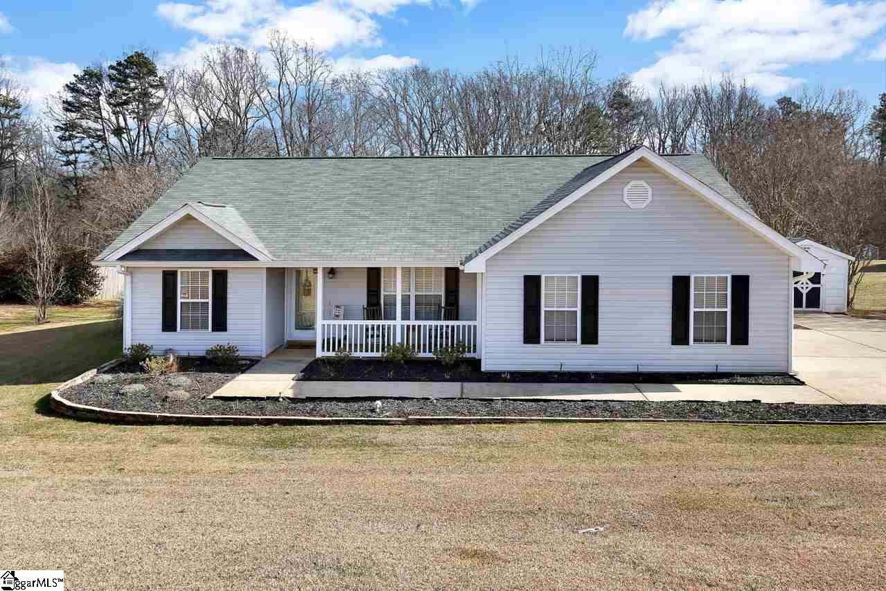 709 Robinson Road Greer, SC 29651 - Photo 1 of 32