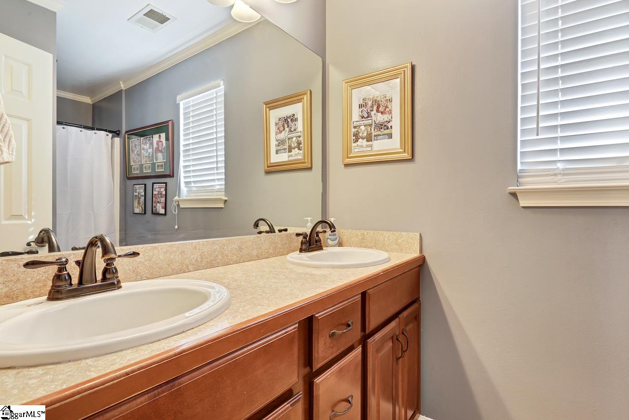 709 Robinson Road Greer, SC 29651 - Photo 17 of 32