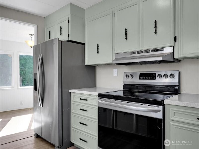 15430 Southeast 116th Street Renton, WA 98059 - Photo 12 of 40