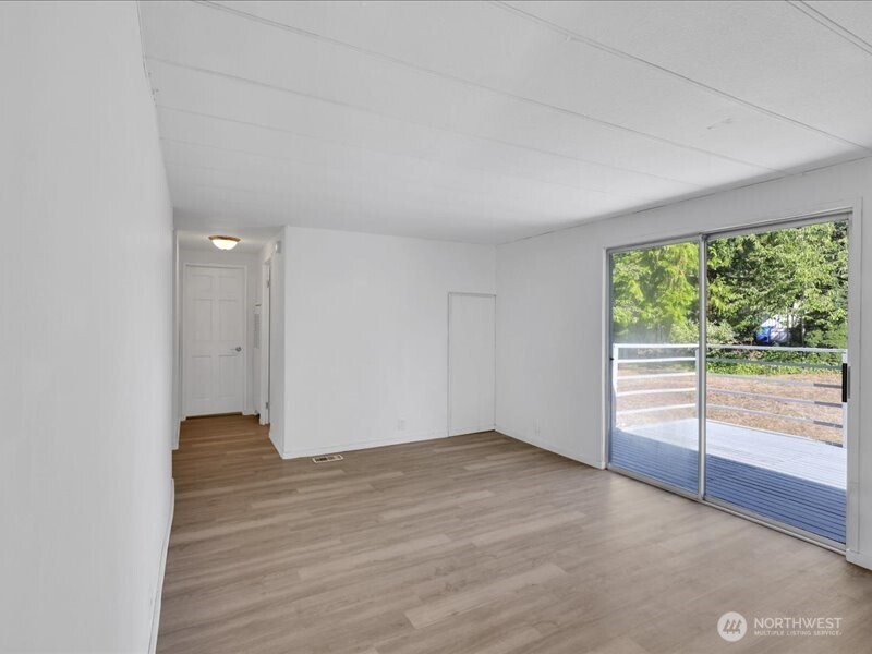 15430 Southeast 116th Street Renton, WA 98059 - Photo 17 of 40