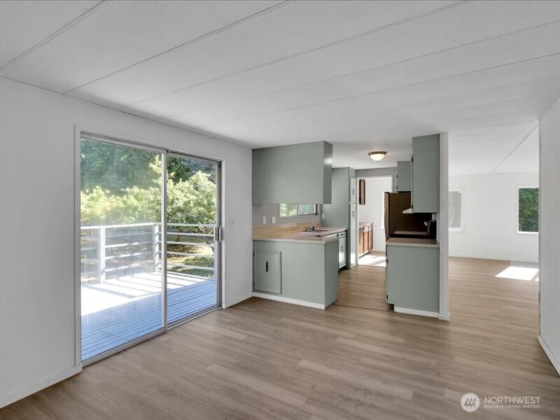 15430 Southeast 116th Street Renton, WA 98059 - Photo 18 of 40