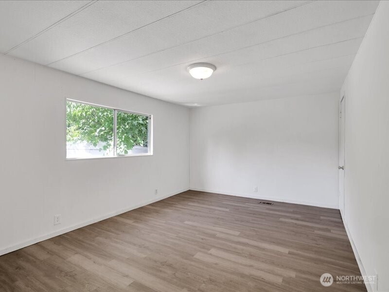 15430 Southeast 116th Street Renton, WA 98059 - Photo 28 of 40