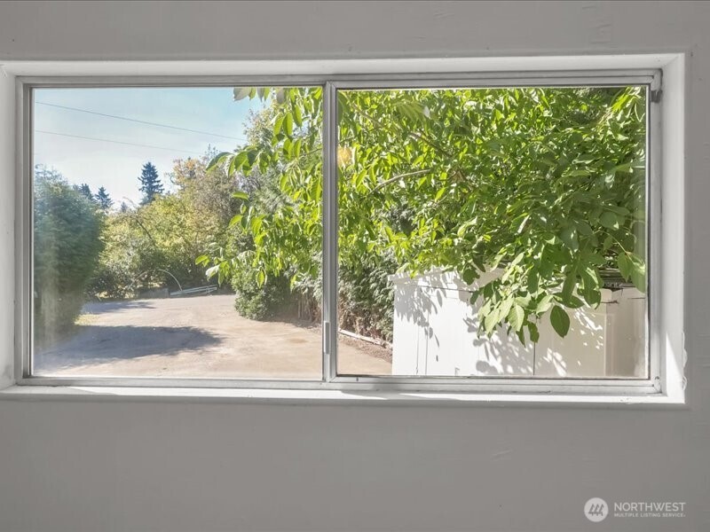 15430 Southeast 116th Street Renton, WA 98059 - Photo 31 of 40