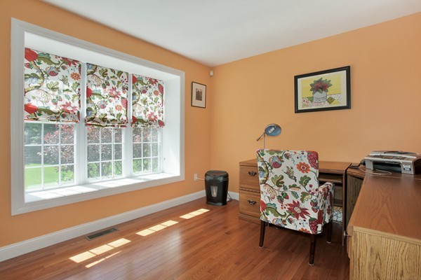 22 Robinson Road Westford, MA 01886 - Photo 15 of 26 Gallery Image 15