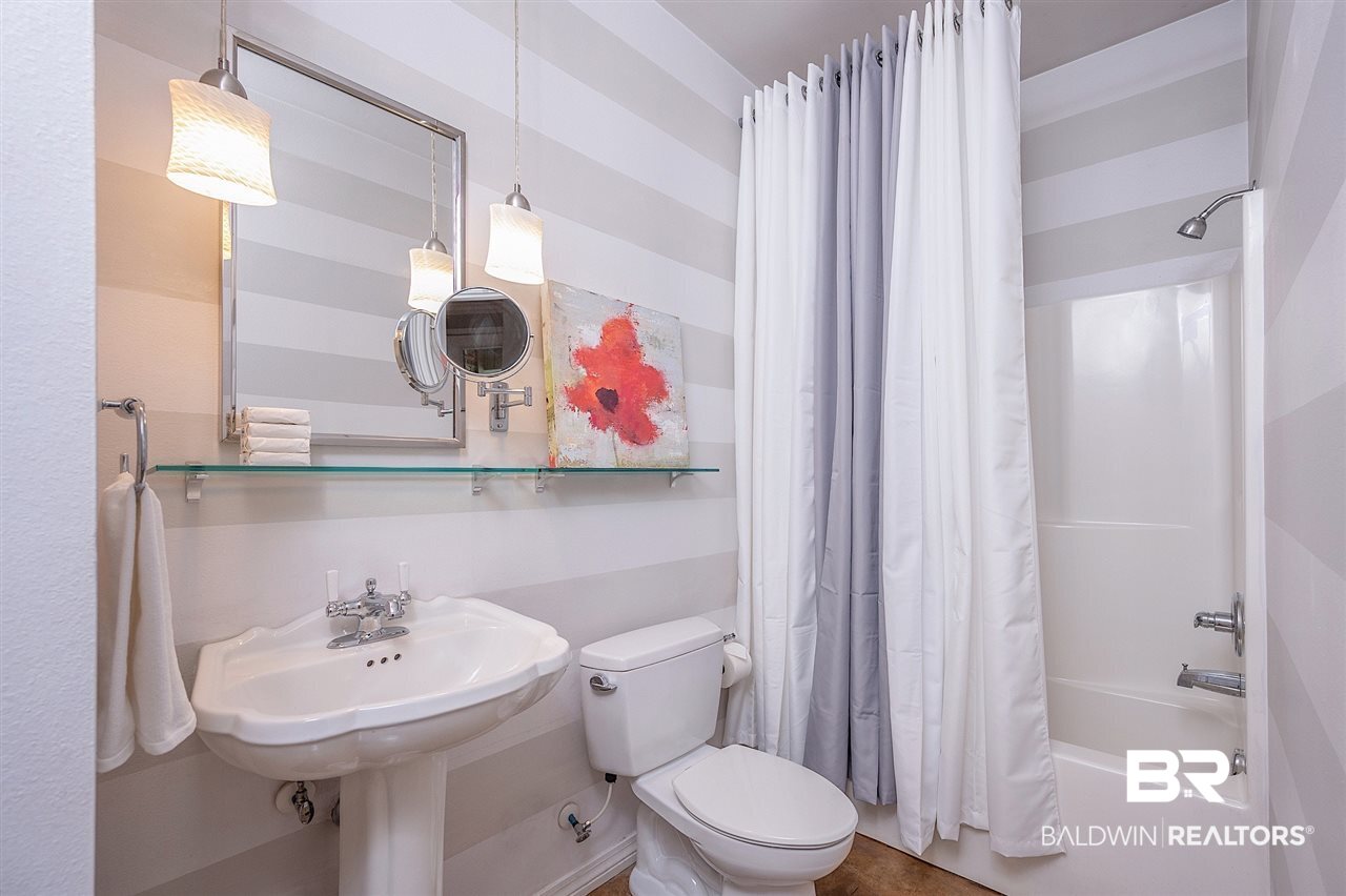 184 Club Drive Fairhope, AL 36532 - Photo 16 of 18 Second Bathroom