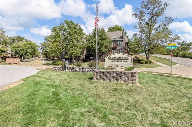 $225,000 | 5162 Hollow Wood Court, Unit D, St. Louis, MO 63128