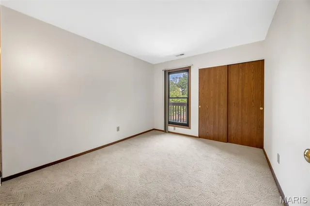 $225,000 | 5162 Hollow Wood Court, Unit D, St. Louis, MO 63128