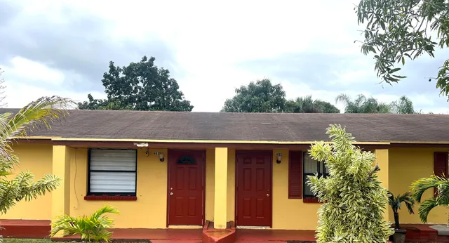 $1,800 | 4630 Myrtle Lane, West Palm Beach, FL 33417