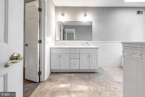 $3,800 | 424 West Village Lane, Unit 424, Chadds Ford, PA 19317