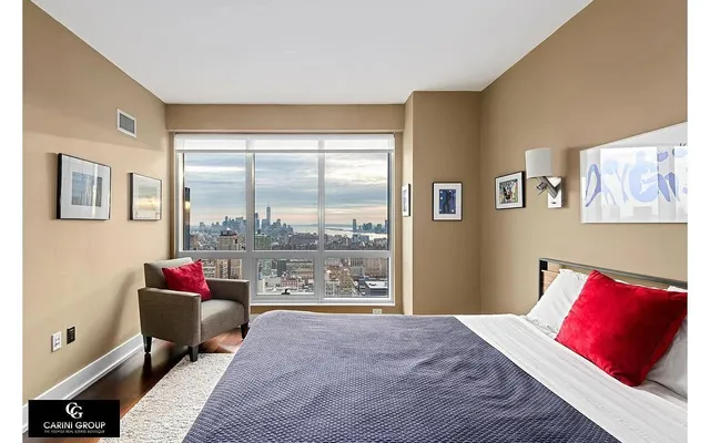 $1,250,000 | 350 West 42nd Street, Unit 46E | Hell's Kitchen