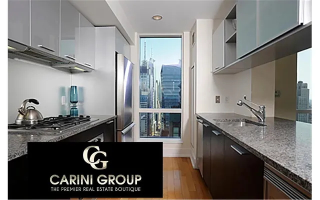 $1,250,000 | 350 West 42nd Street, Unit 46E | Hell's Kitchen