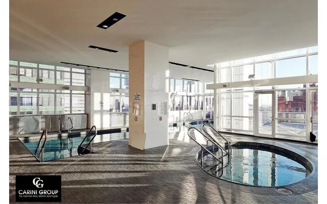 $1,250,000 | 350 West 42nd Street, Unit 46E | Hell's Kitchen