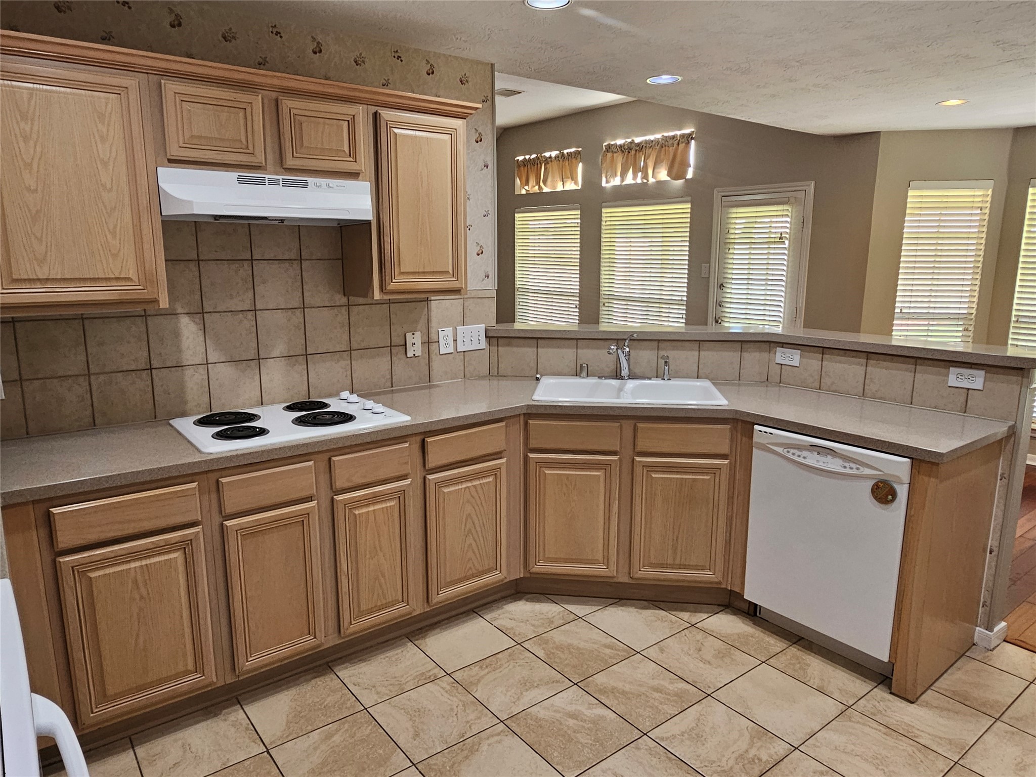 9506 Rustic Gate Road La Porte, TX 77571 - Photo 3 of 16