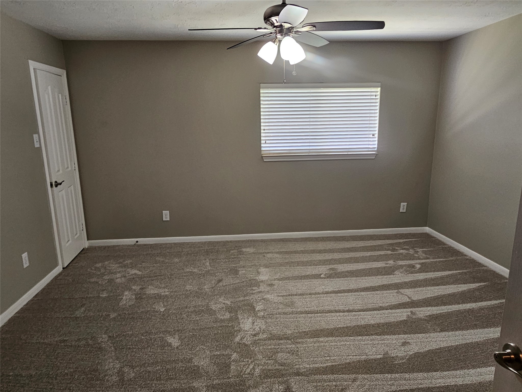 9506 Rustic Gate Road La Porte, TX 77571 - Photo 9 of 16