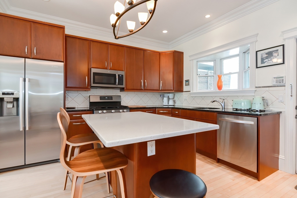 3 Forest Street, Unit 3 Newton, MA 02461 - Photo 3 of 31