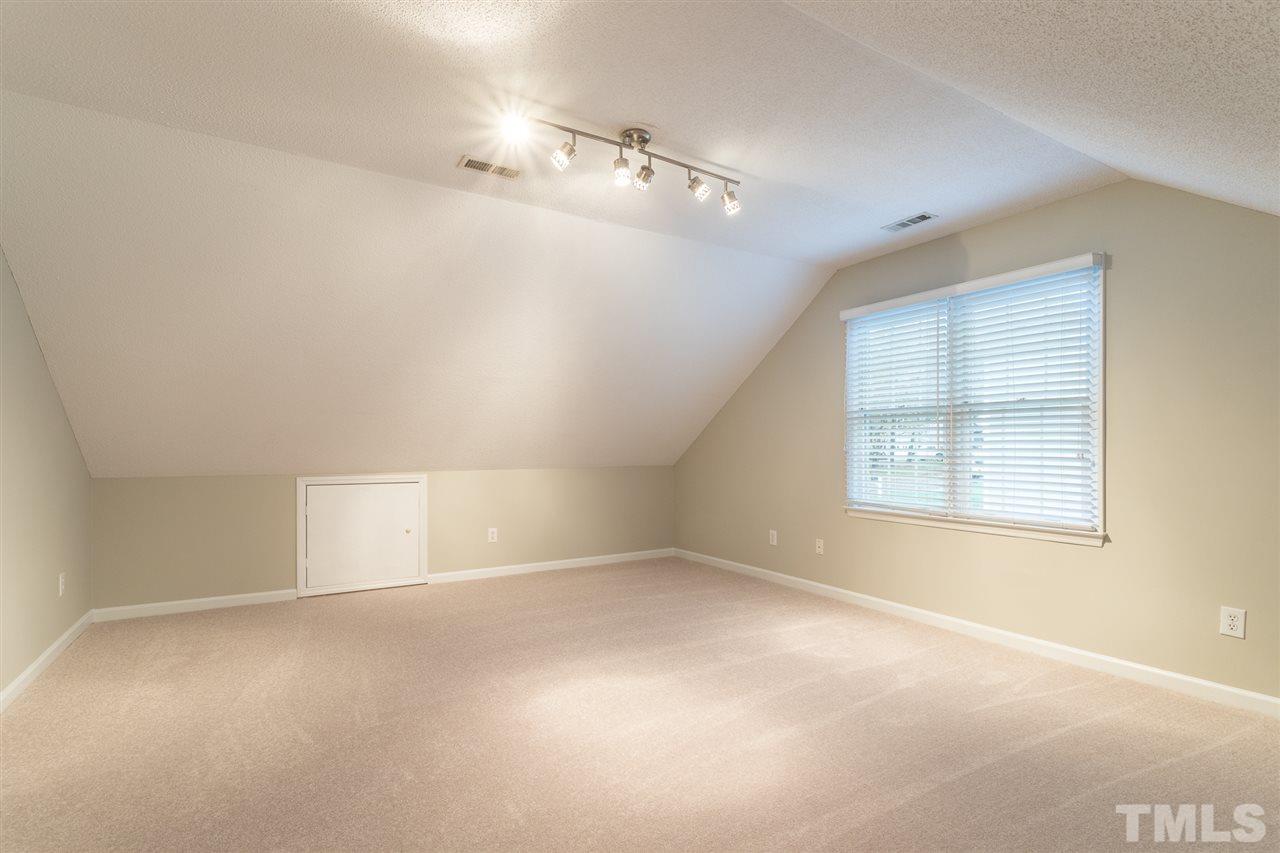 5216 Fairmead Circle Raleigh, NC 27613 - Photo 22 of 27