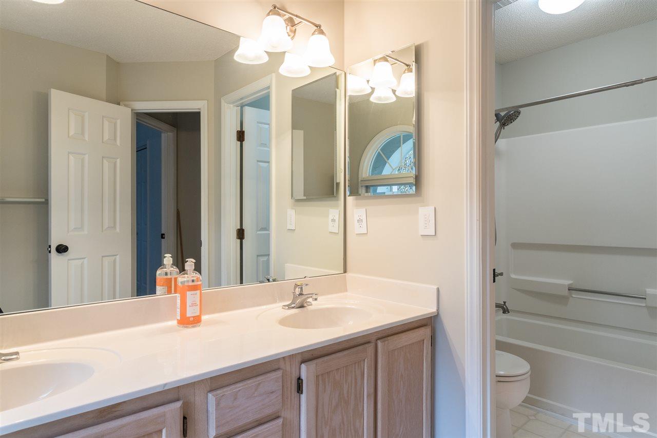 5216 Fairmead Circle Raleigh, NC 27613 - Photo 23 of 27