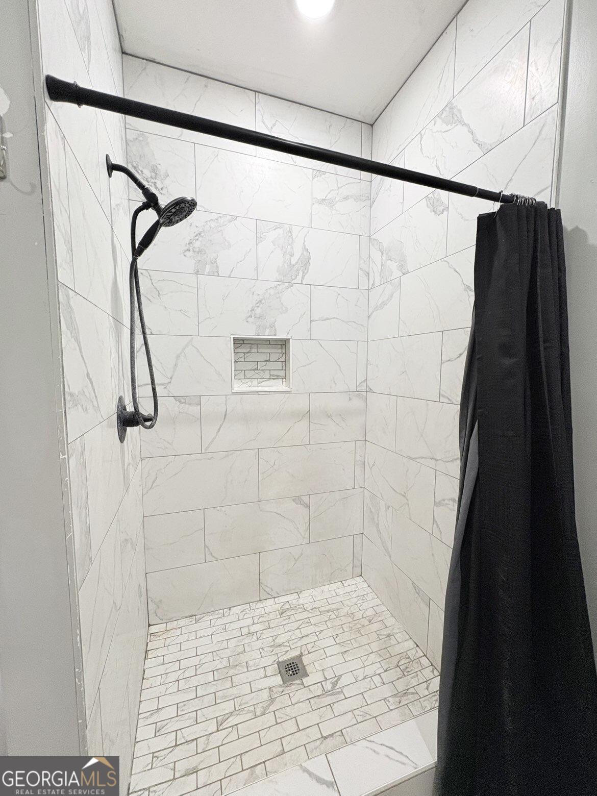 210 St Galilee Road Swainsboro, GA 30401 - Photo 11 of 18 a bathroom with a shower