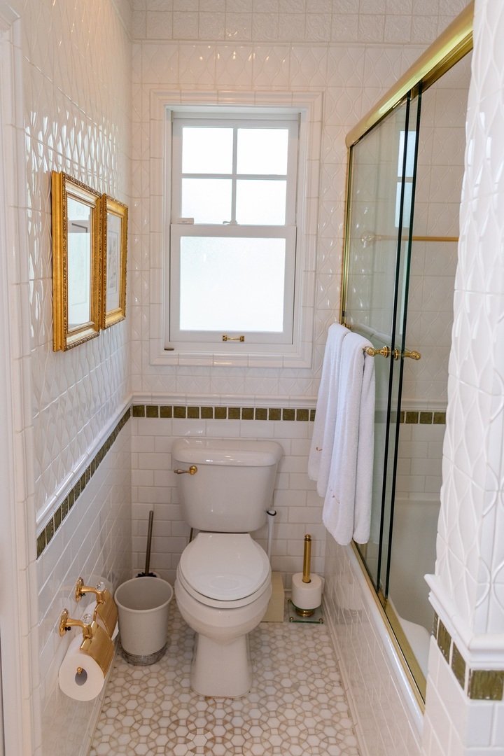 201 Scottswood Road Riverside, IL 60546 - Photo 54 of 75 a bathroom with a toilet and a shower