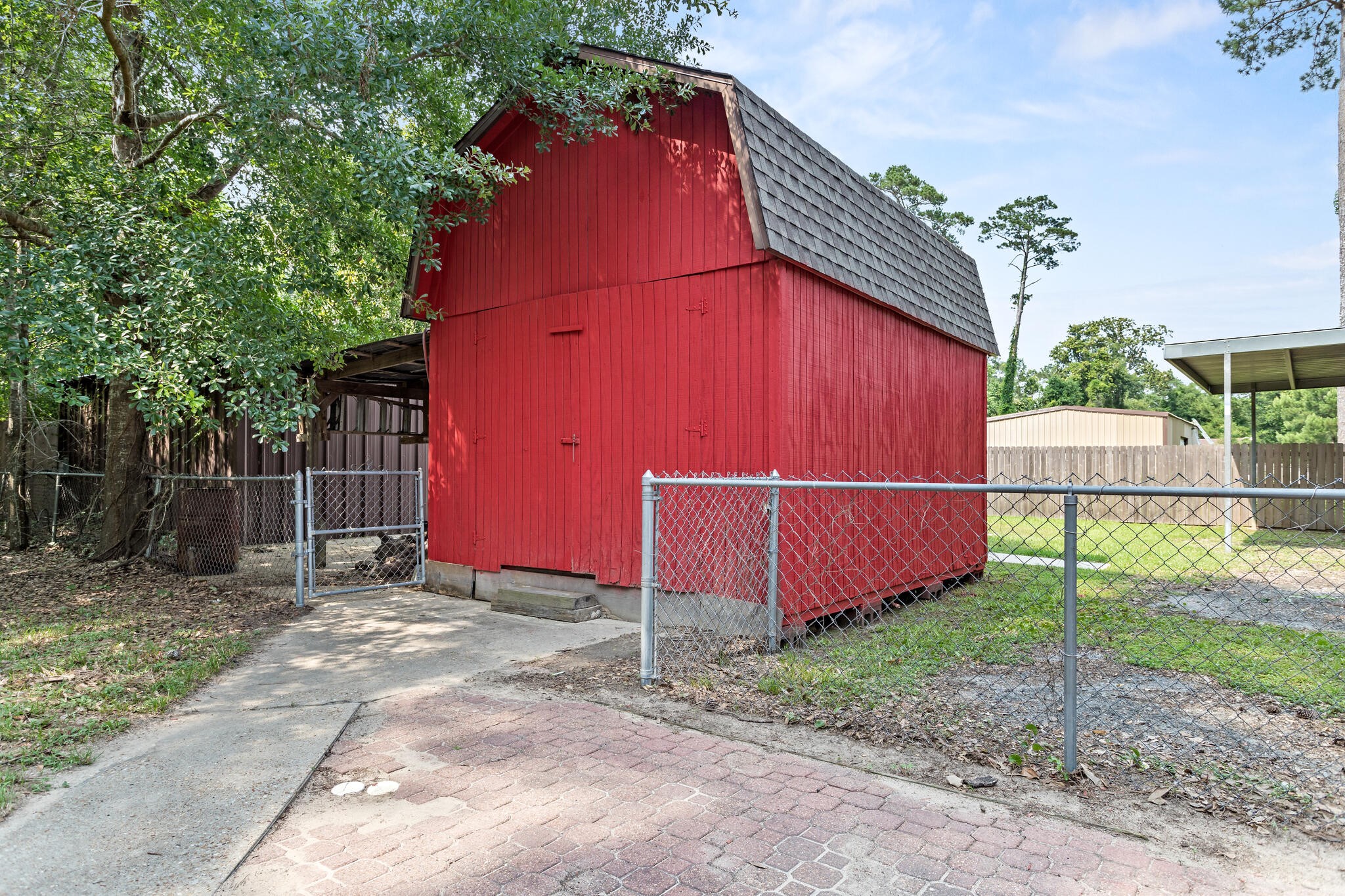 134 Sherwood Trail Silsbee, TX 77656 - Photo 38 of 41 a view of a backyard