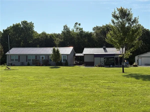 $325,000 | 16166 Indian Boundary Street, Chrisman, IL 61924