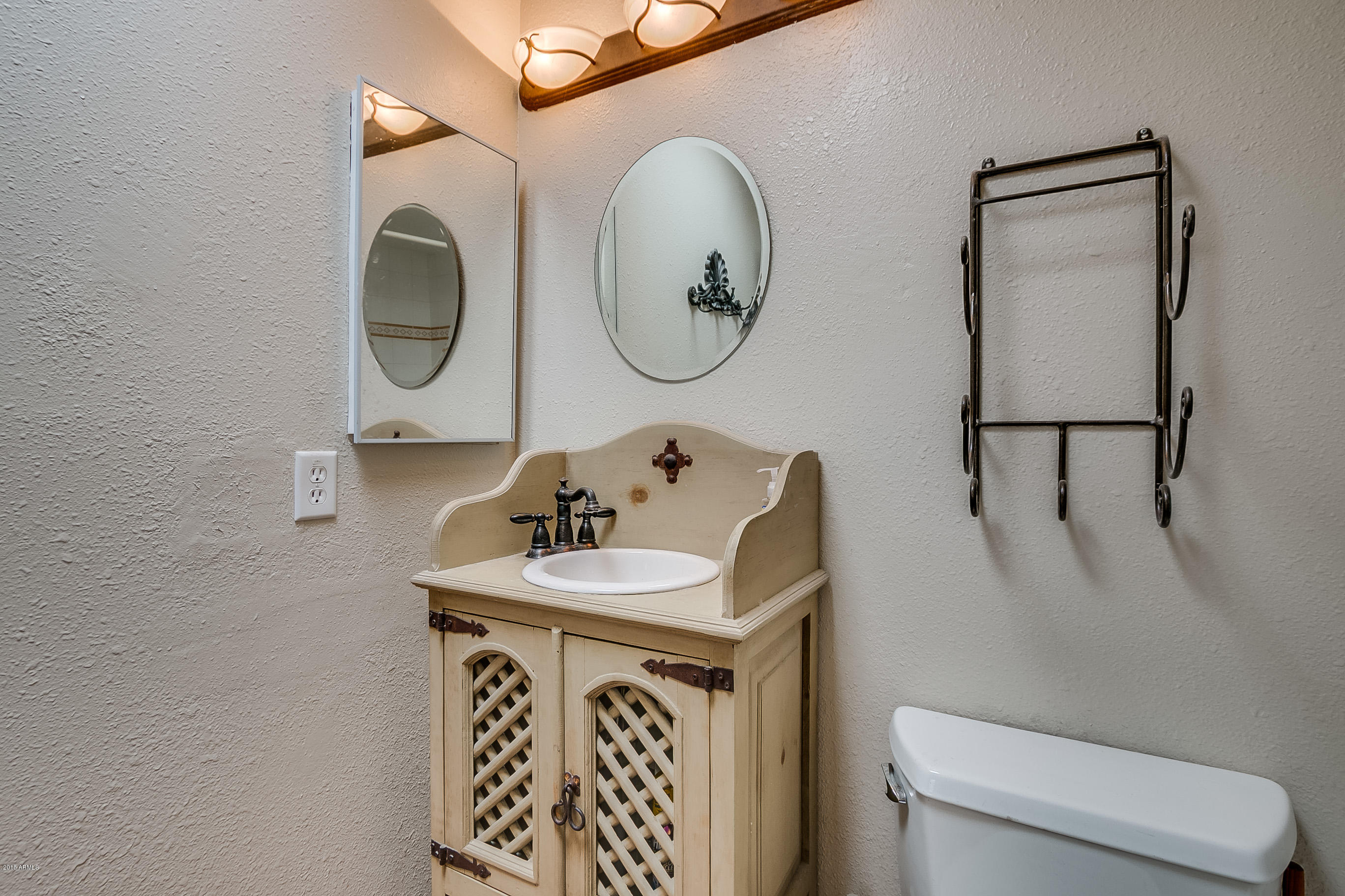 4901 East Coronado Road Phoenix, AZ 85008 - Photo 16 of 33 Hall Bath