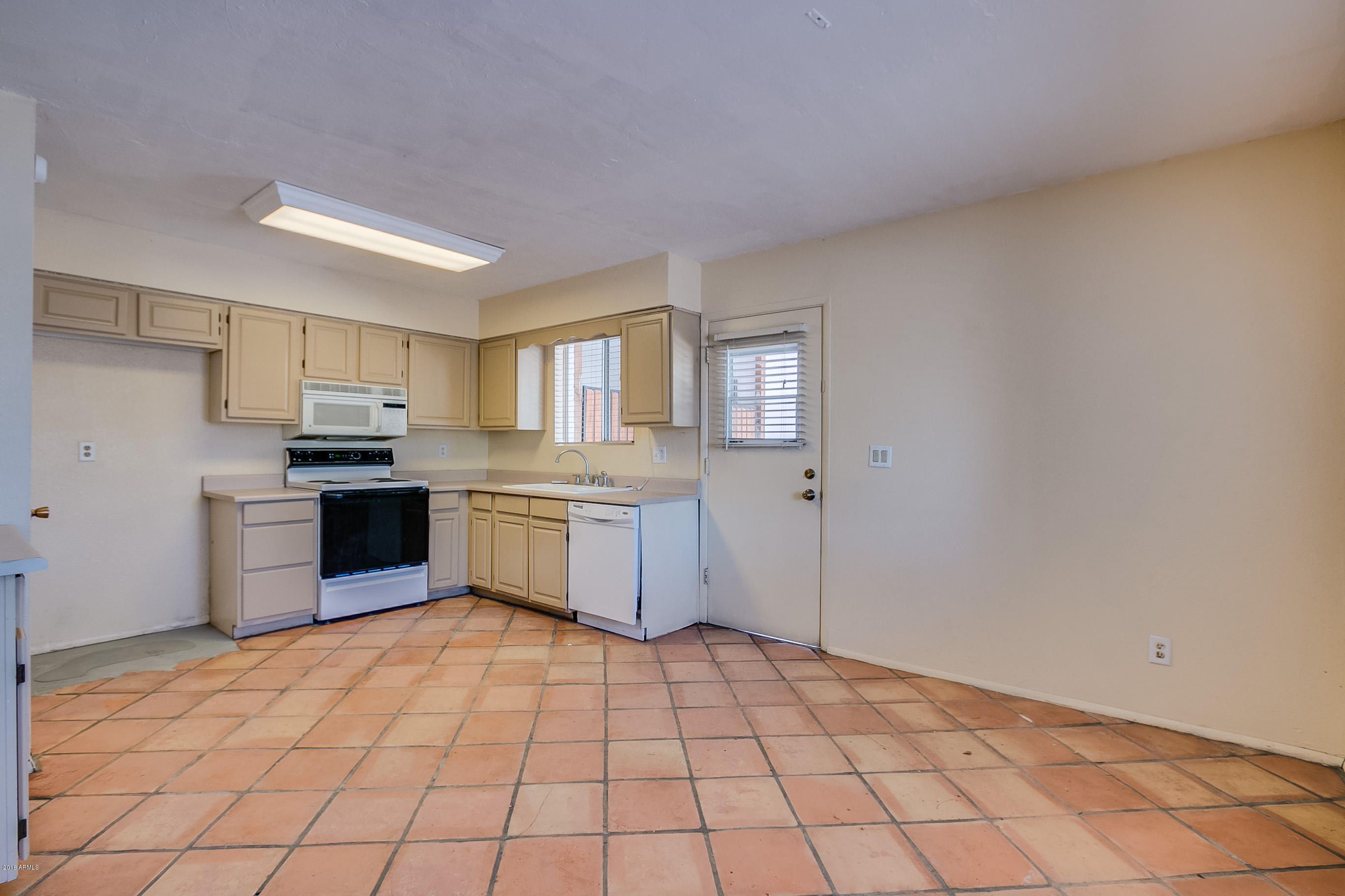 4901 East Coronado Road Phoenix, AZ 85008 - Photo 9 of 33 Coronado-011