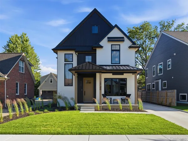 $1,899,000 | 1748 Banbury Street, Birmingham, MI 48009