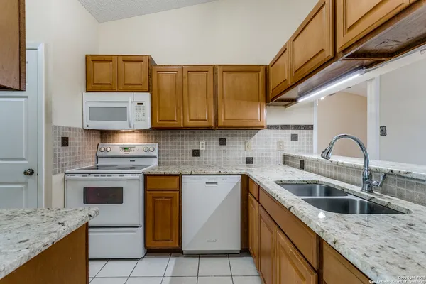 $1,750 | 9018 Woburn Street, San Antonio, TX 78254