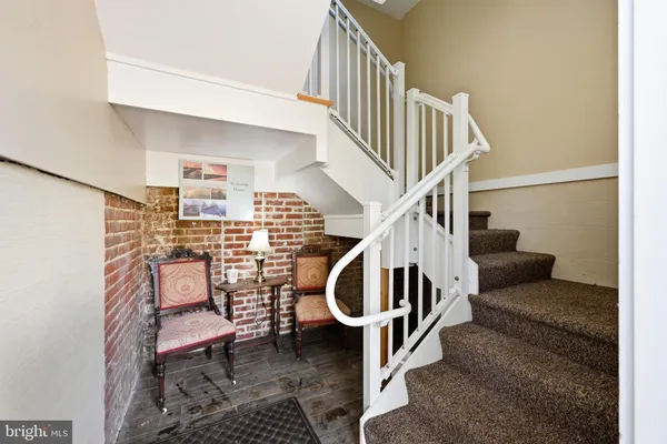 a view of entryway and hall