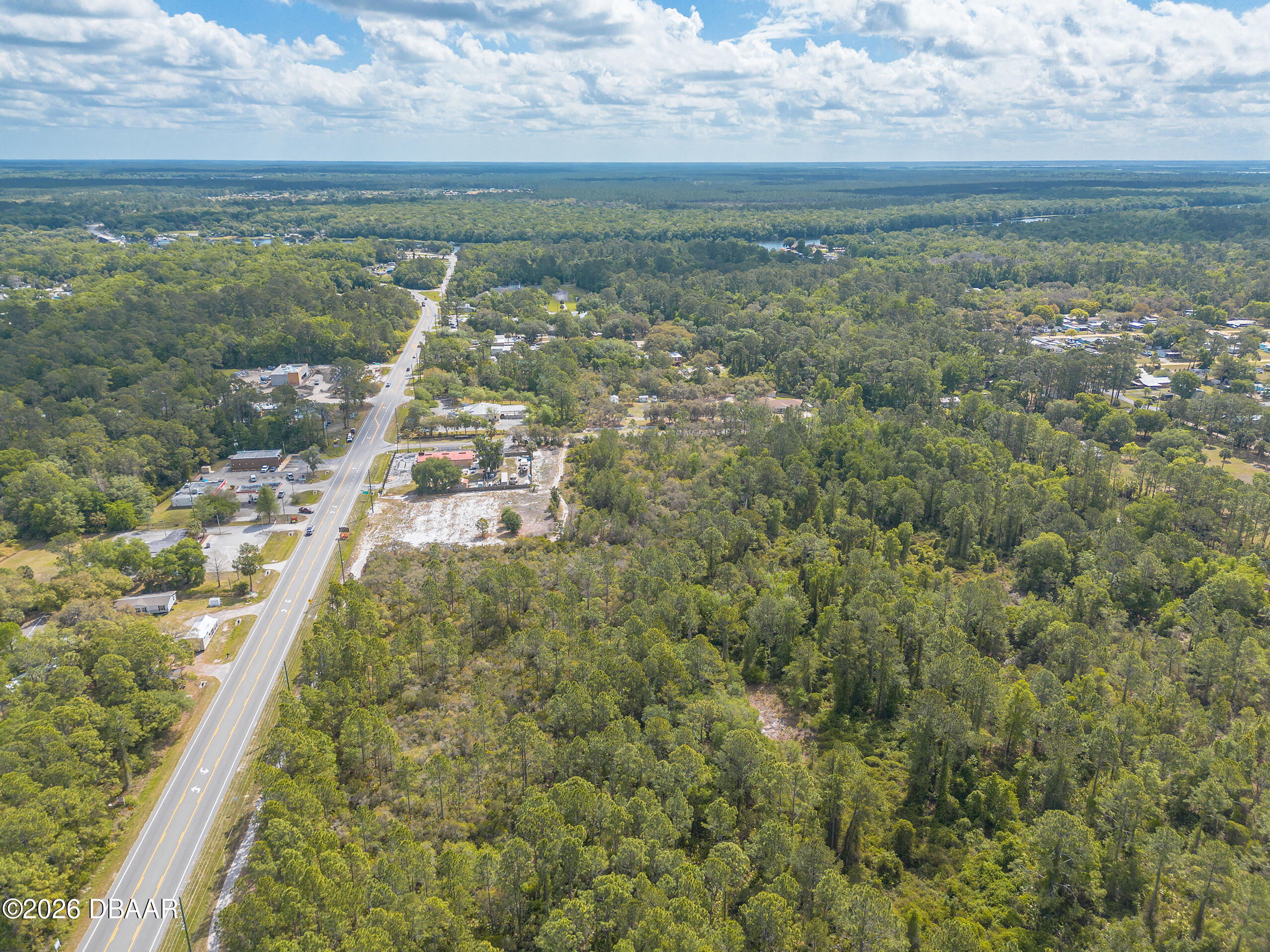 40 Alco Road Astor, FL 32102 - Photo 9 of 13 a view of a yard from a balcony