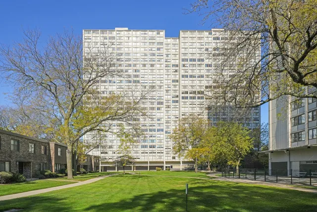 $37,500 | 4800 South Lake Park Avenue, Unit 1612, Chicago, IL 60615