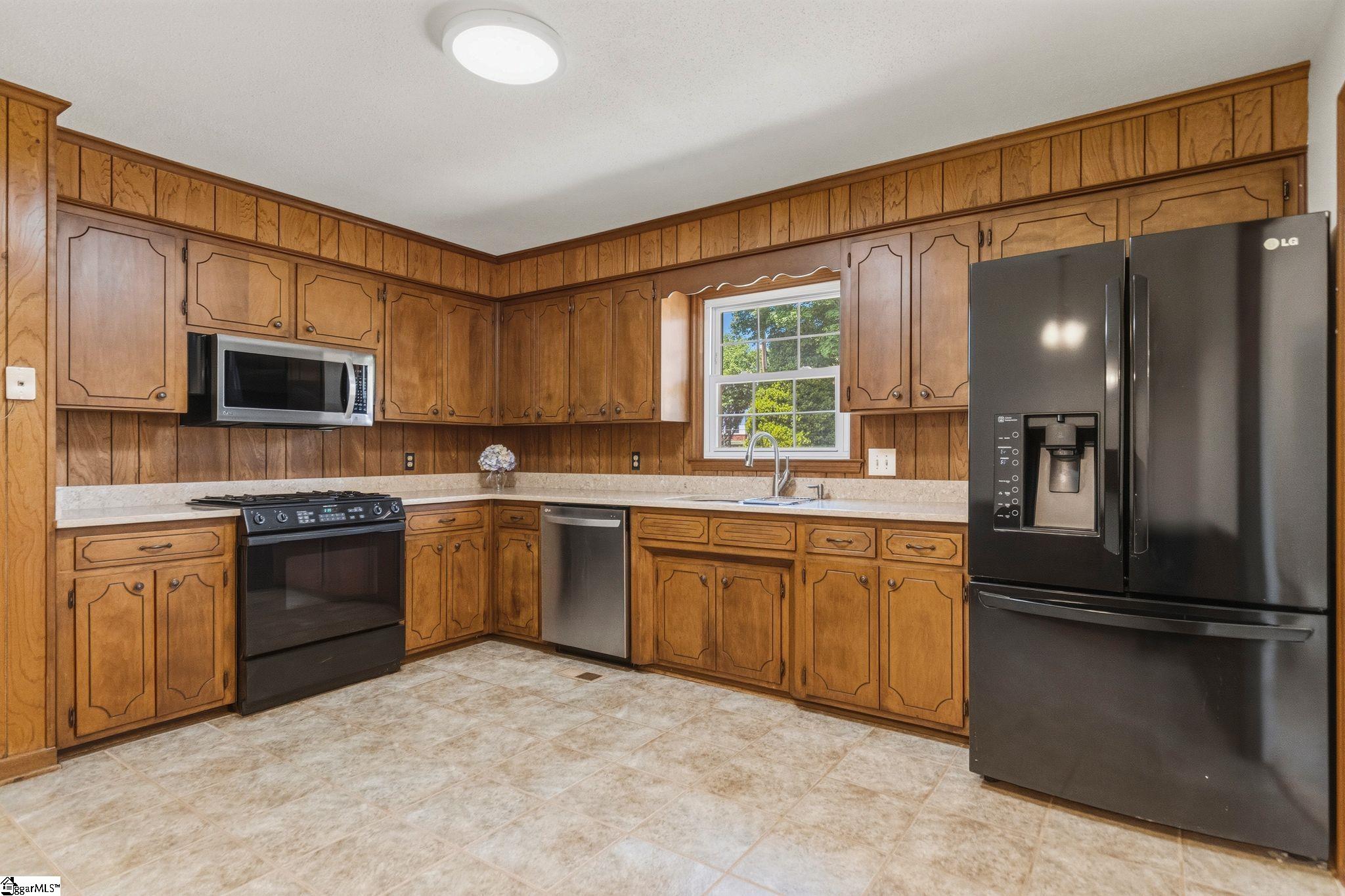 479 Ransdell Drive Spartanburg, SC 29307 - Photo 12 of 36
