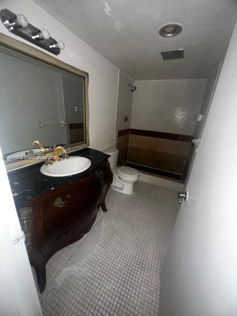 4160 Inverrary Drive, Unit 401 Lauderhill, FL 33319 - Photo 18 of 23 a living room with furniture and a mirror