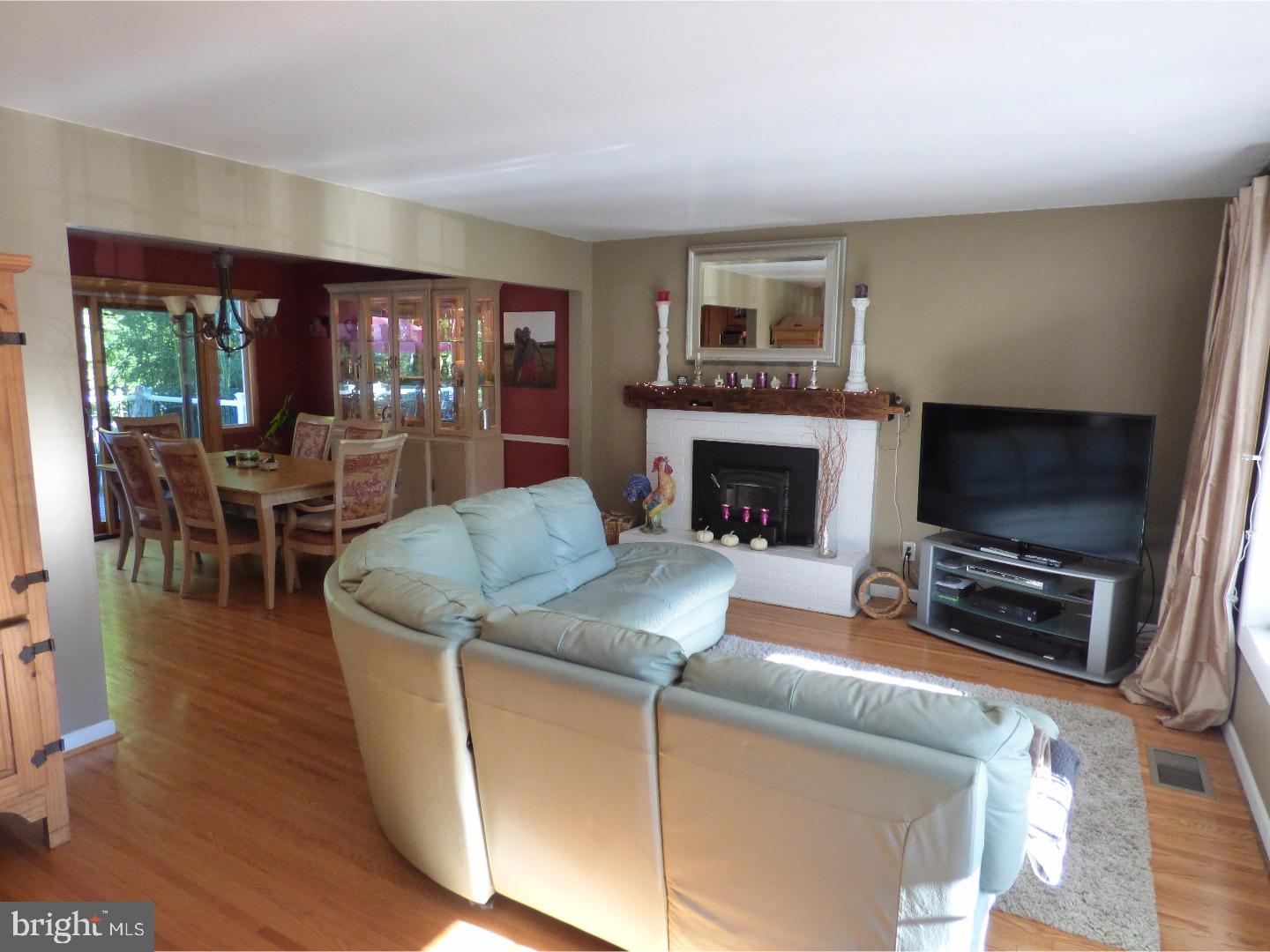 2055 Richard Road Willow Grove, PA 19090 - Photo 2 of 22 Gallery Image 2