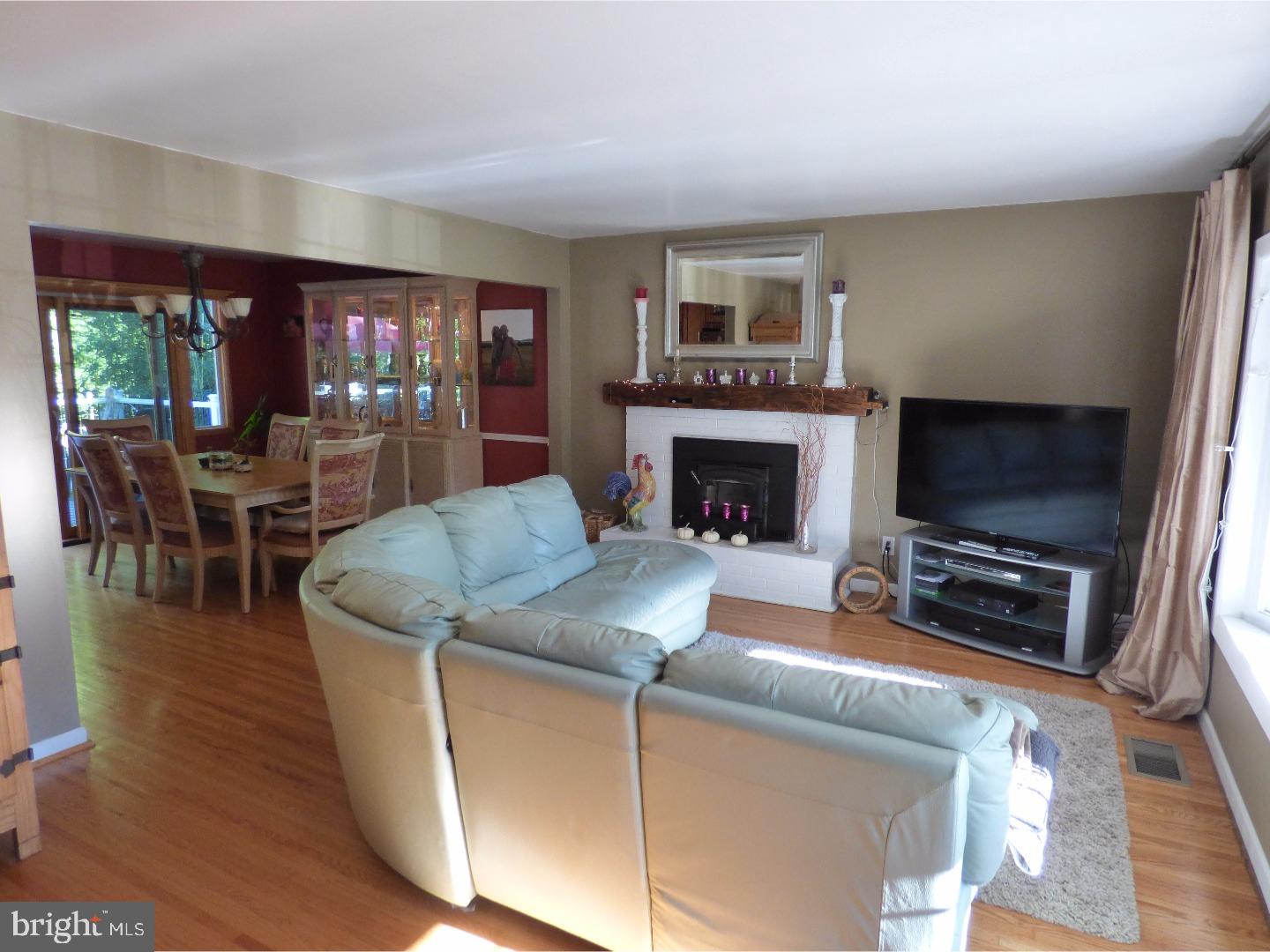 2055 Richard Road Willow Grove, PA 19090 - Photo 3 of 22 Gallery Image 3