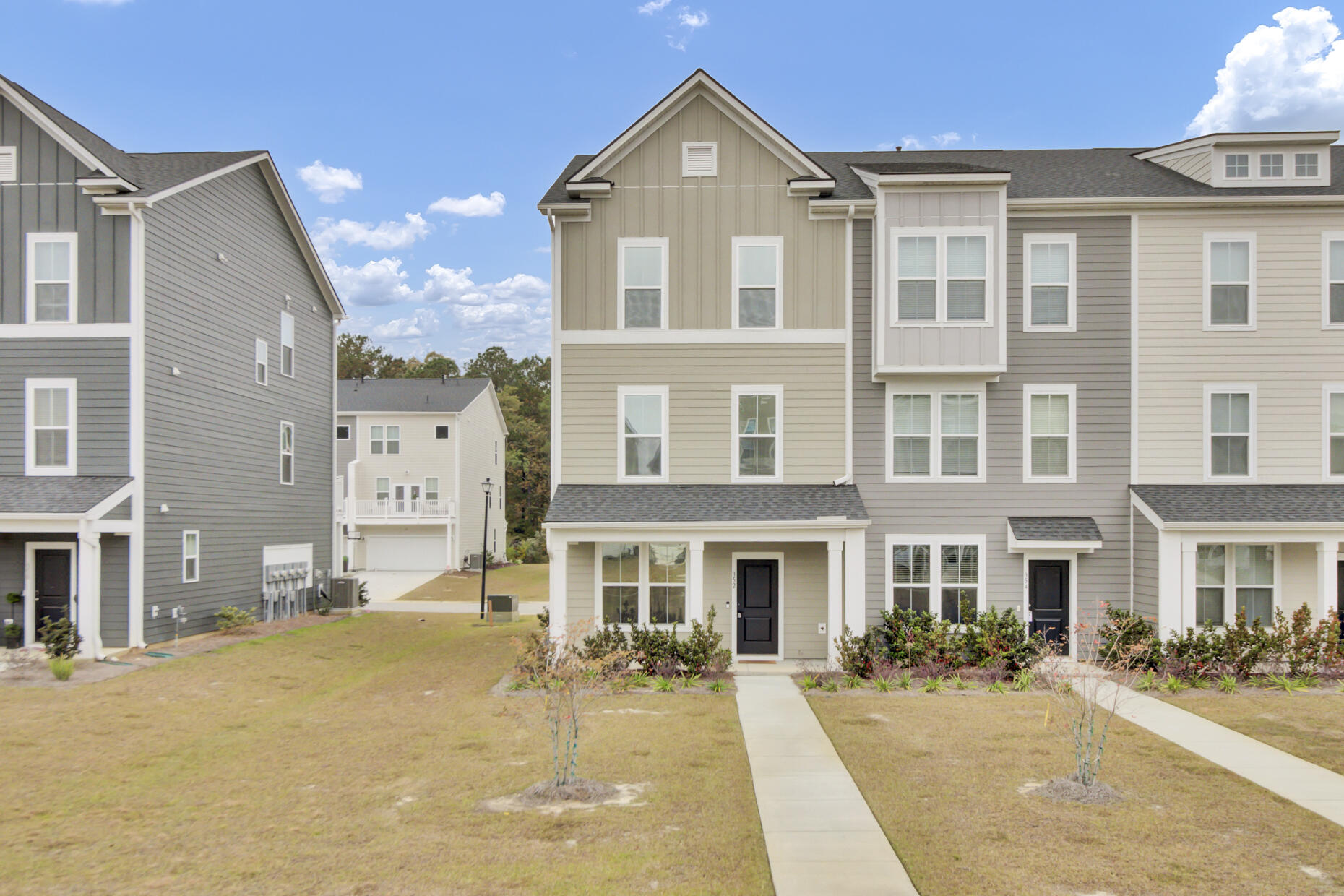 352 Herty Pk Drive Moncks Corner, SC 29461 - Photo 2 of 99 %281%29
