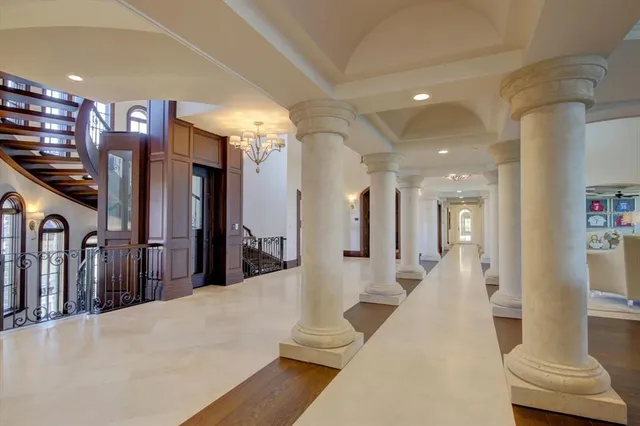 $35,000,000 | 1700 Gulf Boulevard, Belleair Beach, FL 33786