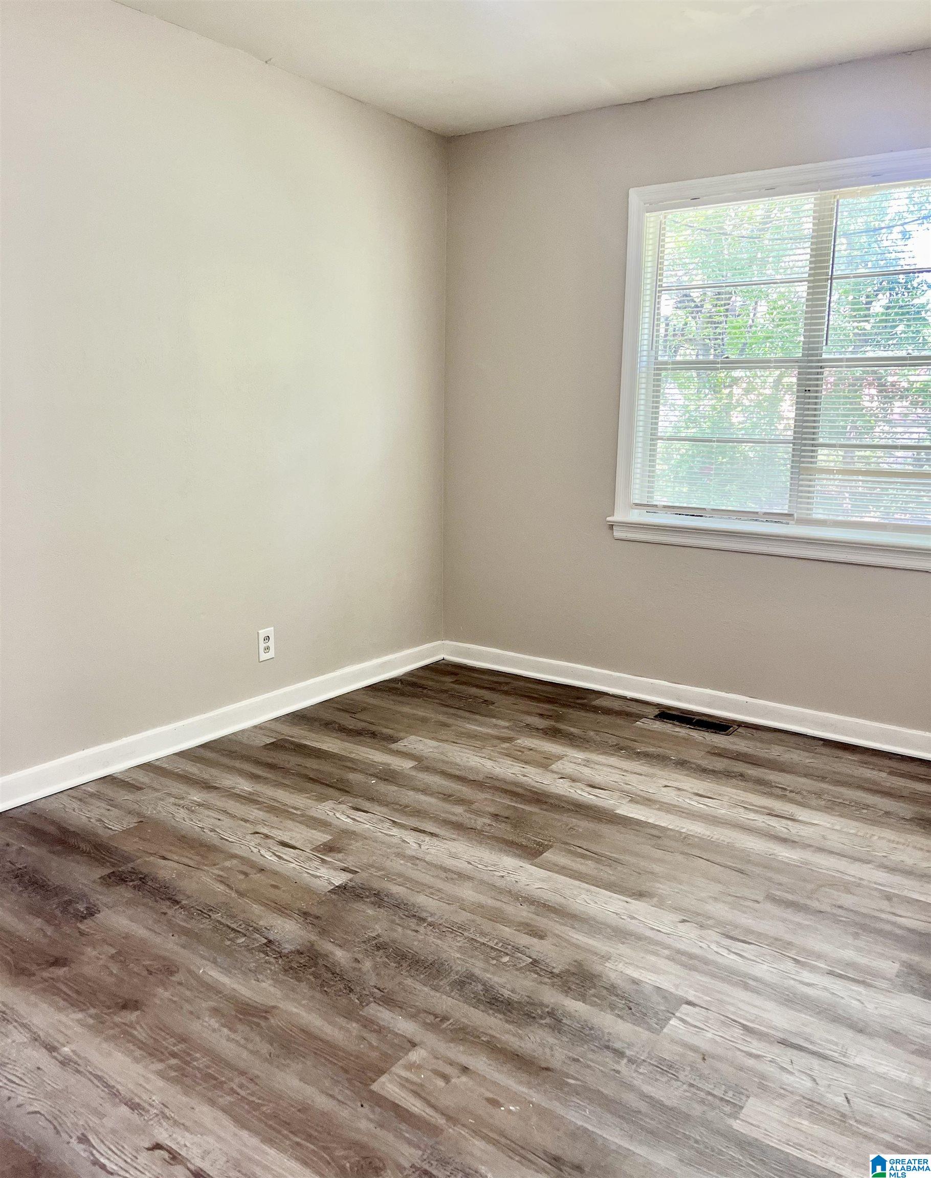 641 Center Way Southwest Birmingham, AL 35211 - Photo 10 of 11