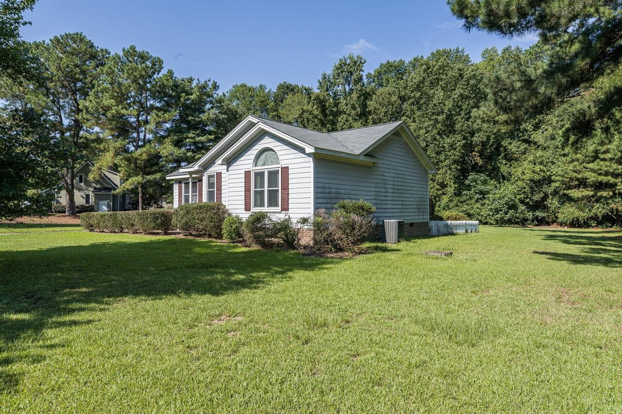106 Riding Ridge Road Fuquay-Varina, NC 27526 - Photo 27 of 28 Corner View