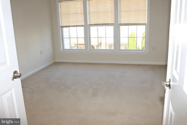 $2,950 | 16382 Gangplank Lane, Woodbridge, VA 22191