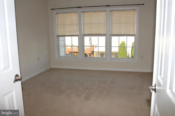 $2,950 | 16382 Gangplank Lane, Woodbridge, VA 22191