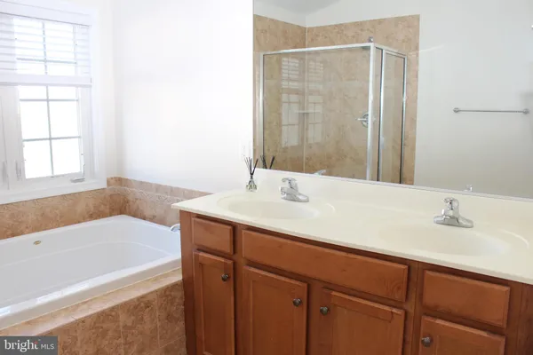 $2,950 | 16382 Gangplank Lane, Woodbridge, VA 22191