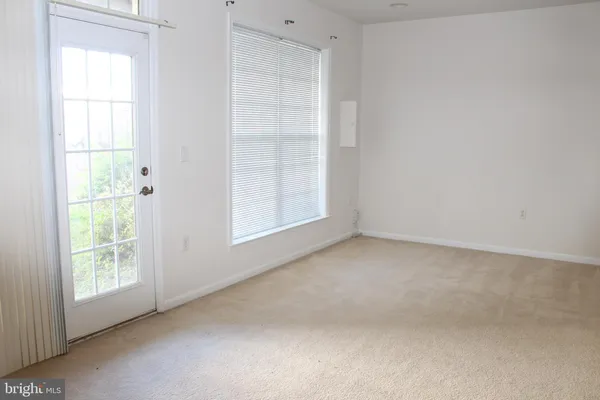 $2,950 | 16382 Gangplank Lane, Woodbridge, VA 22191