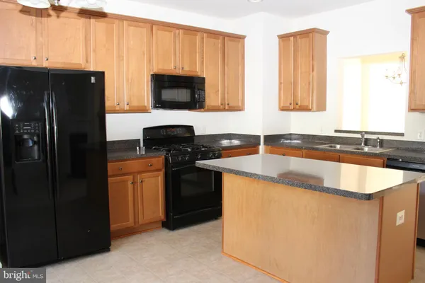 $2,950 | 16382 Gangplank Lane, Woodbridge, VA 22191