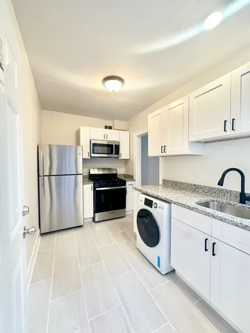 $1,350 | 1152 North Lawndale Avenue, Unit 3, Chicago, IL 60651