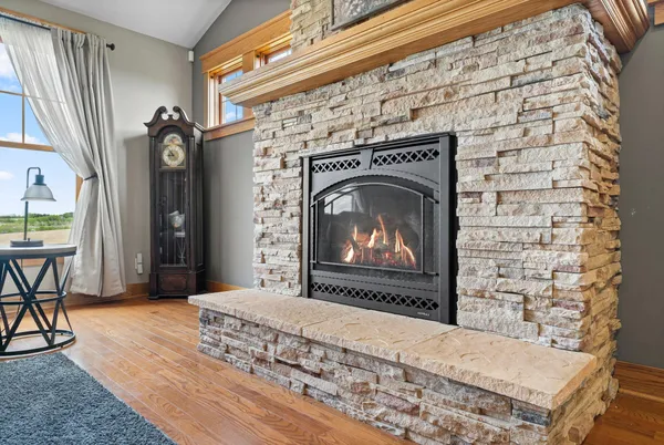 $1,250,000 | 15585 County 9 Boulevard, Goodhue, MN 55027