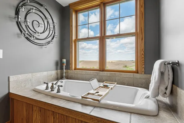 $1,250,000 | 15585 County 9 Boulevard, Goodhue, MN 55027
